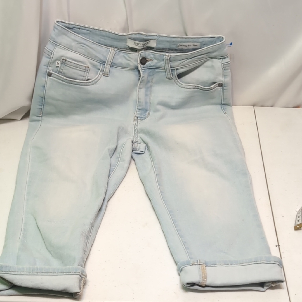Judy Blue Stylish Light Blue Skinny Fit Capri Shorts Pants Size 7/28
